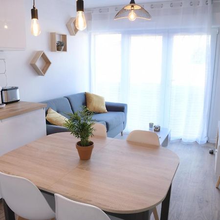 Appart T2 Avec Terrasse, Parking Et Wifi 昂古莱姆 外观 照片