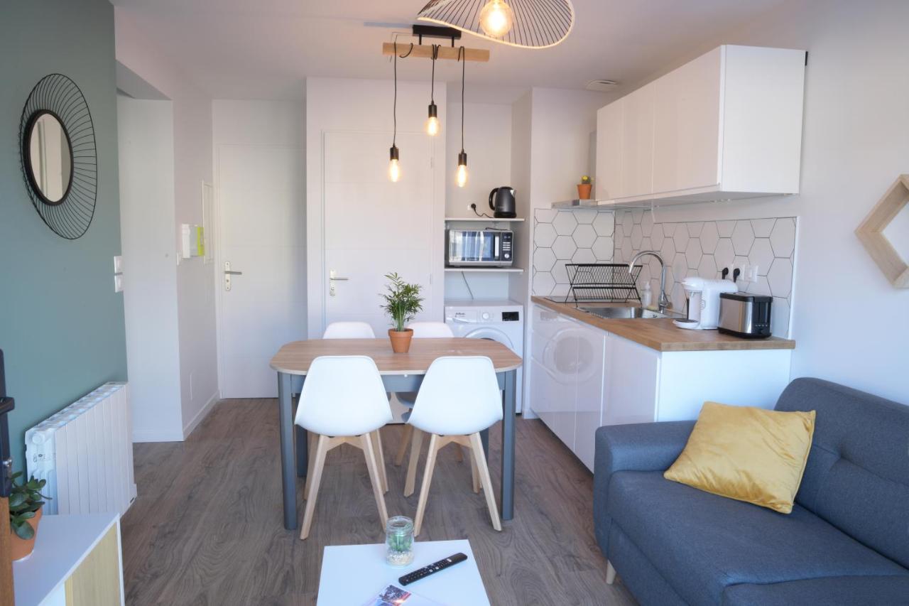 Appart T2 Avec Terrasse, Parking Et Wifi 昂古莱姆 外观 照片