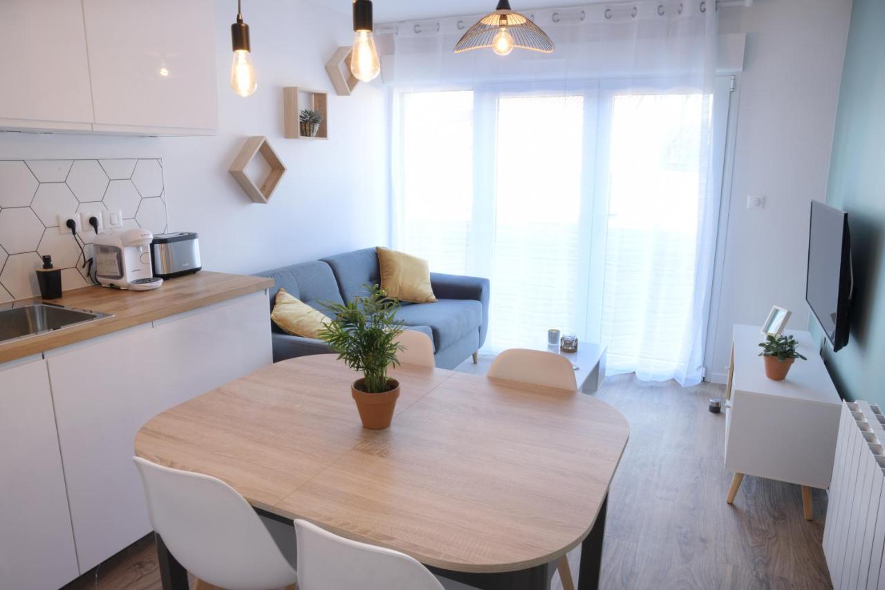 Appart T2 Avec Terrasse, Parking Et Wifi 昂古莱姆 外观 照片